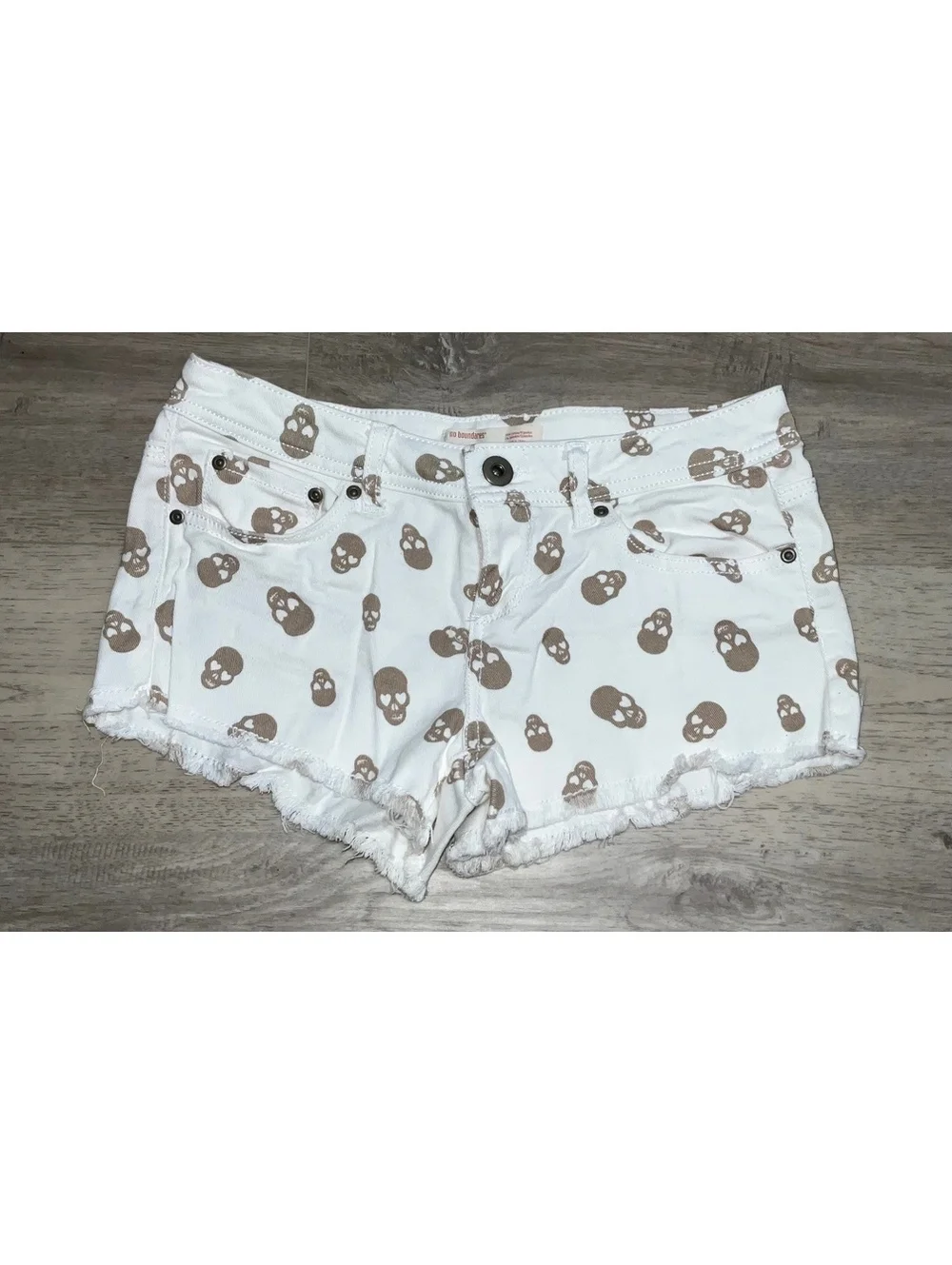 No Boundaries Women's Khaki Skull Print Denim Shorts Size 9